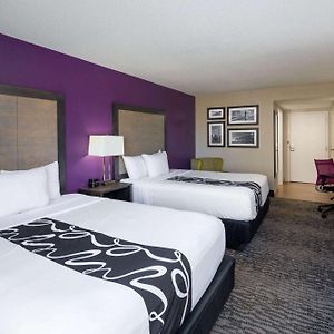 Deluxe Queen Room Two Queen Beds Non-Smoking
